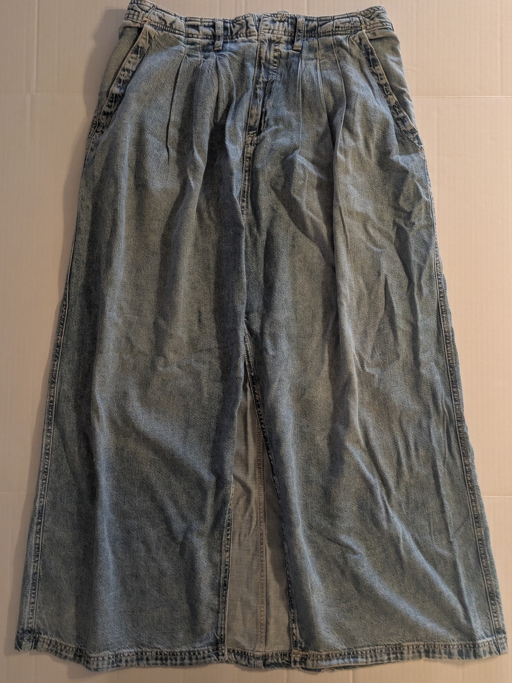 Pilcro Women' MaxiJean Skirt- Light Blue Wash- Size 31 (NWOT)